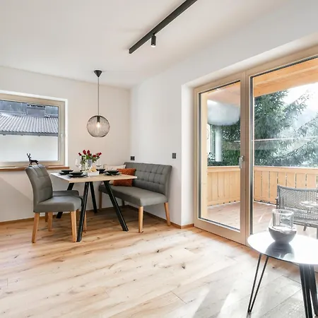 Haus Tauernblick 4 * يوخبرغ
